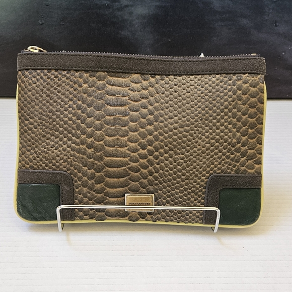 JUICY COUTURE VINTAGE CLUTCH EUC